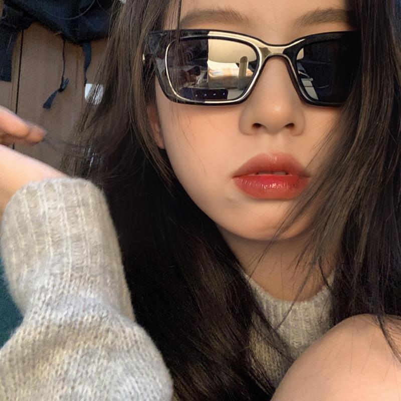 Latest Fashionable Cat Eye Sunglasses for Women Ladies Big Vintage Square Designer Sun Eyeglasses Driving Outdoor Uses Unisex Glasses UV400