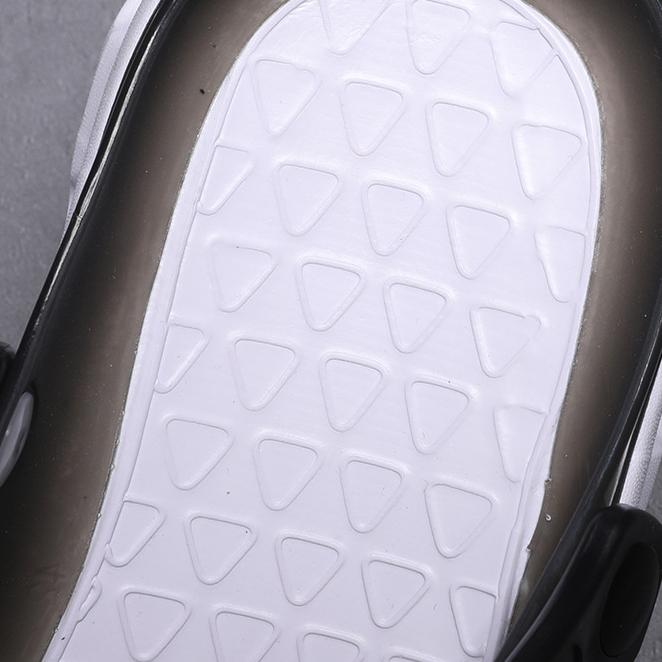 Slippers for Men In Summer Non Slip Thick Soled Wear-resistant Driving Hole Shoes Men's Sports and Leisure Beach Semi Sandals