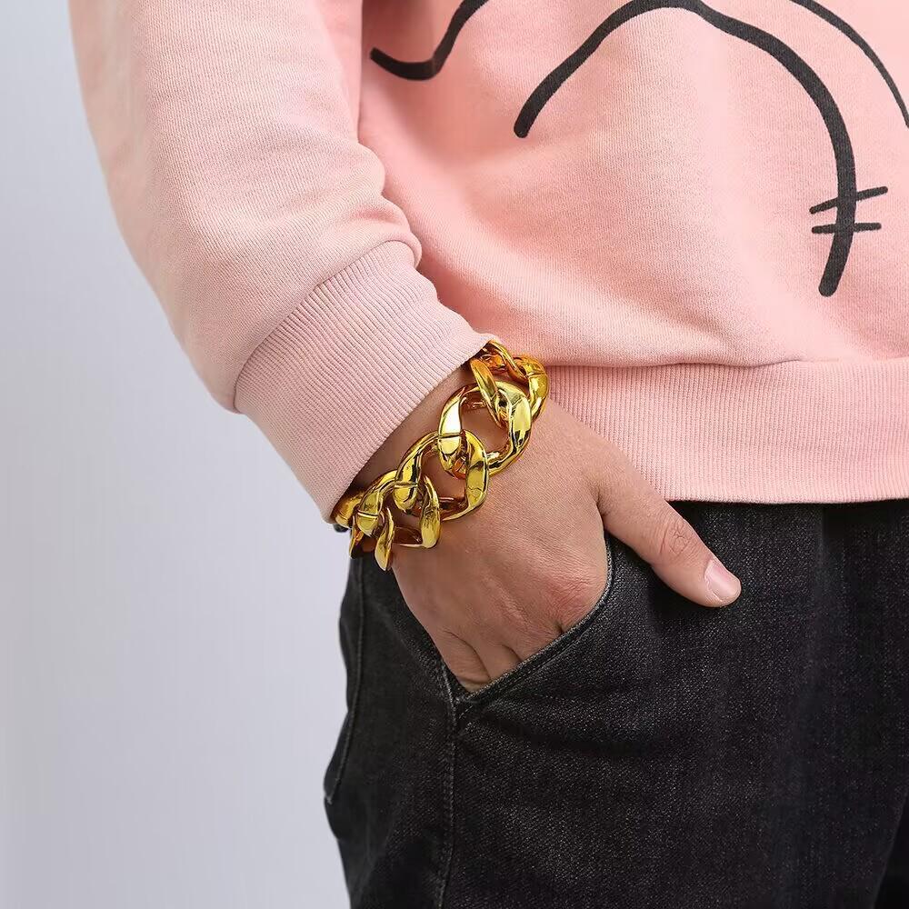 Non-Fading Hip-Hop Style Chain Necklace – Bold Simulated Plastic Accessory