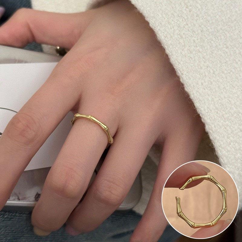 Korean S925 Silver Cross Military Flower Ring: Retro, Adjustable, Fashionable Hip-Hop Index Finger Design for Women.