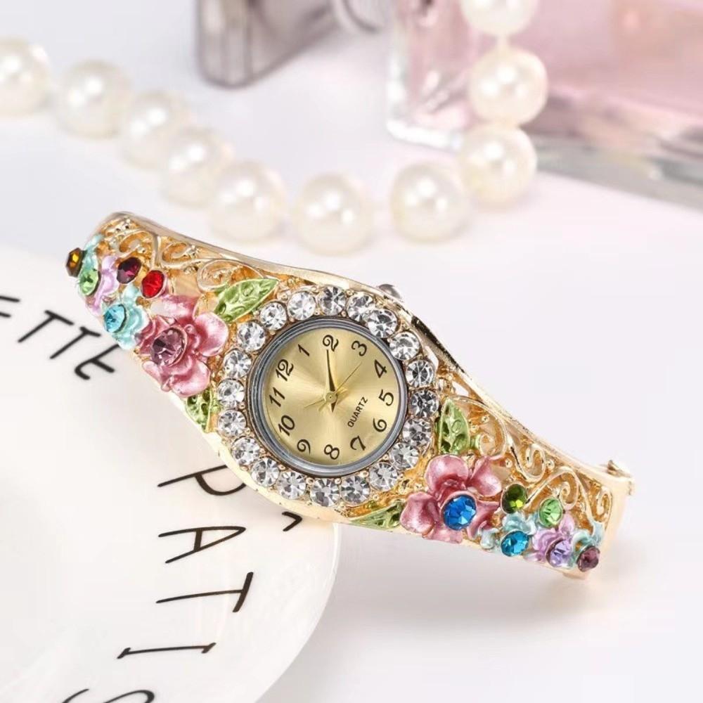 Rich In Flowers Vintage  Watch Rhinestone Bracelet Quartz Watch  Elegant Wear
