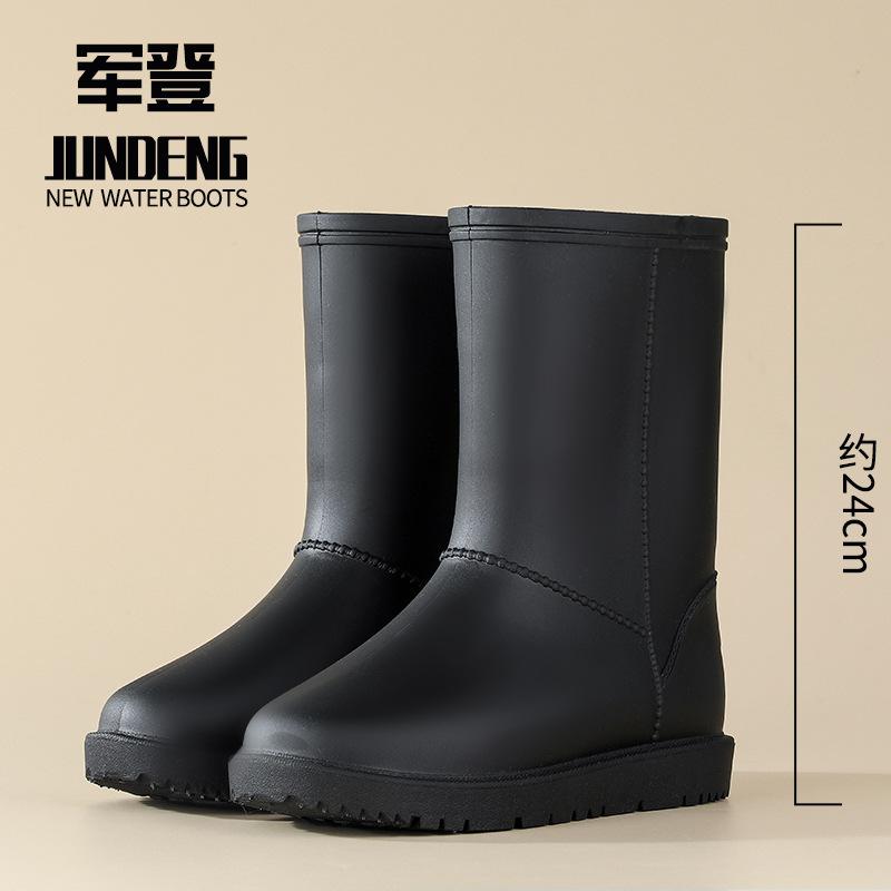 New medium tube non-slip waterproof shoes rain shoes rain boots water boots thermal cover shoes women's adult fashion medium tube