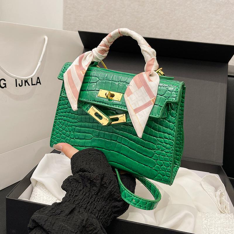 

Новая модная женская сумка через плечо с портативным ремешком с узором крокодиловой кожи