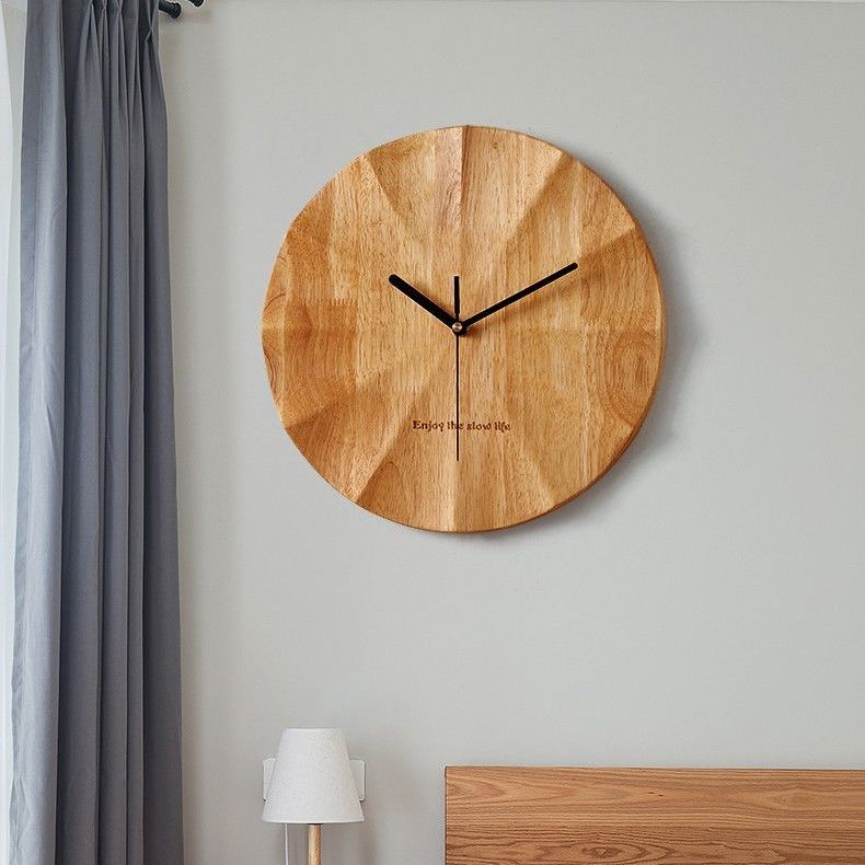 Solid Wood Simple Silent Hanging Clock Living Room Wall Hanging Minimalist Decoration Clock Modern Creative Hanging Clock ZI26