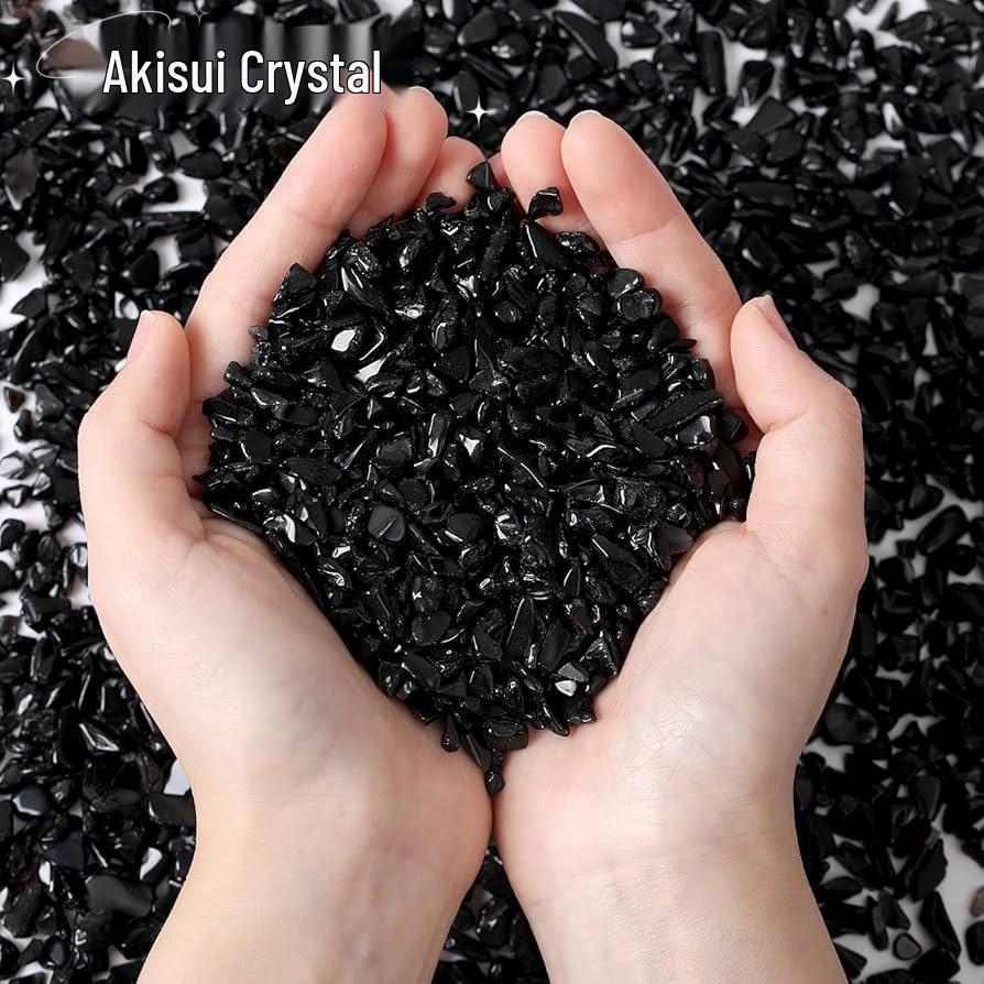 Kruszone kamyki czarnego turmalinu do akwariów i doniczek, idealne do ofiar dla Buddy.