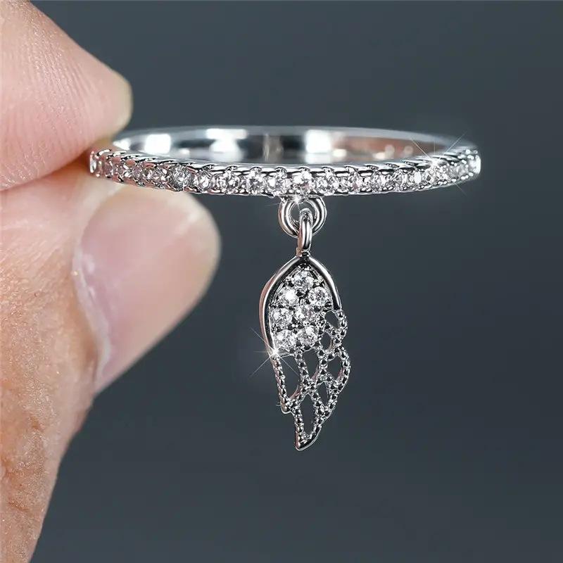 1Pc Fashionable Wing Feather Ring Inlaid with Synthetic Zircon Pendant Ring, Exquisite and Fashionable Daily Accessories