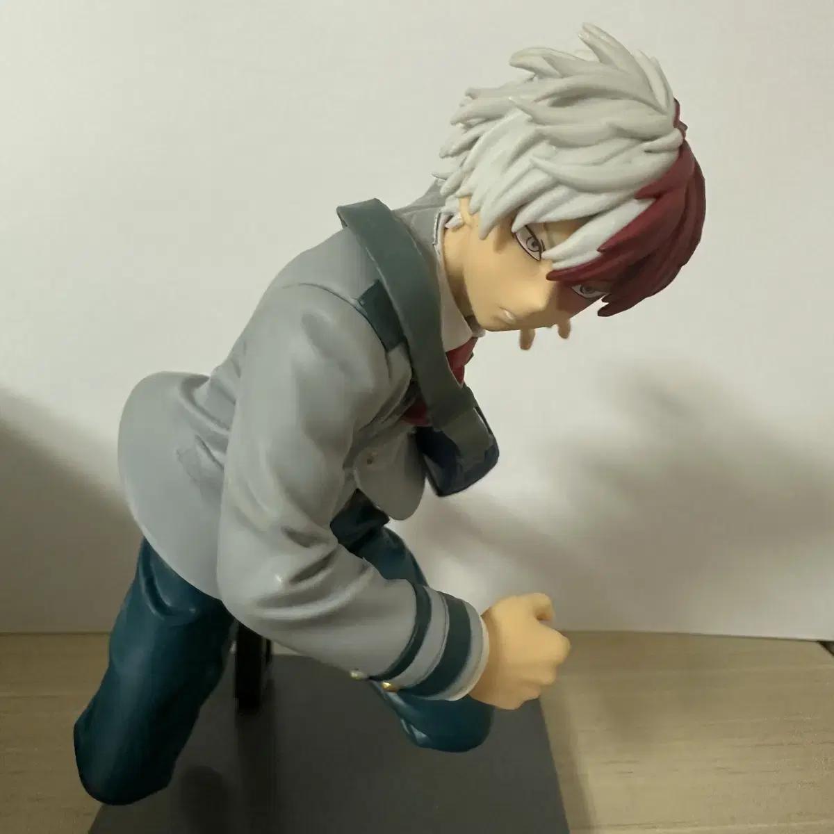 

Todoroki Shoto Figure