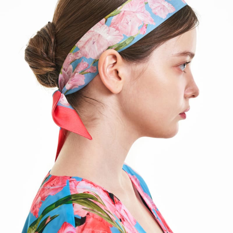 Chae Look HAND-DRAWN WATERCOLOR GLADIOLUS TWILLY SCARF