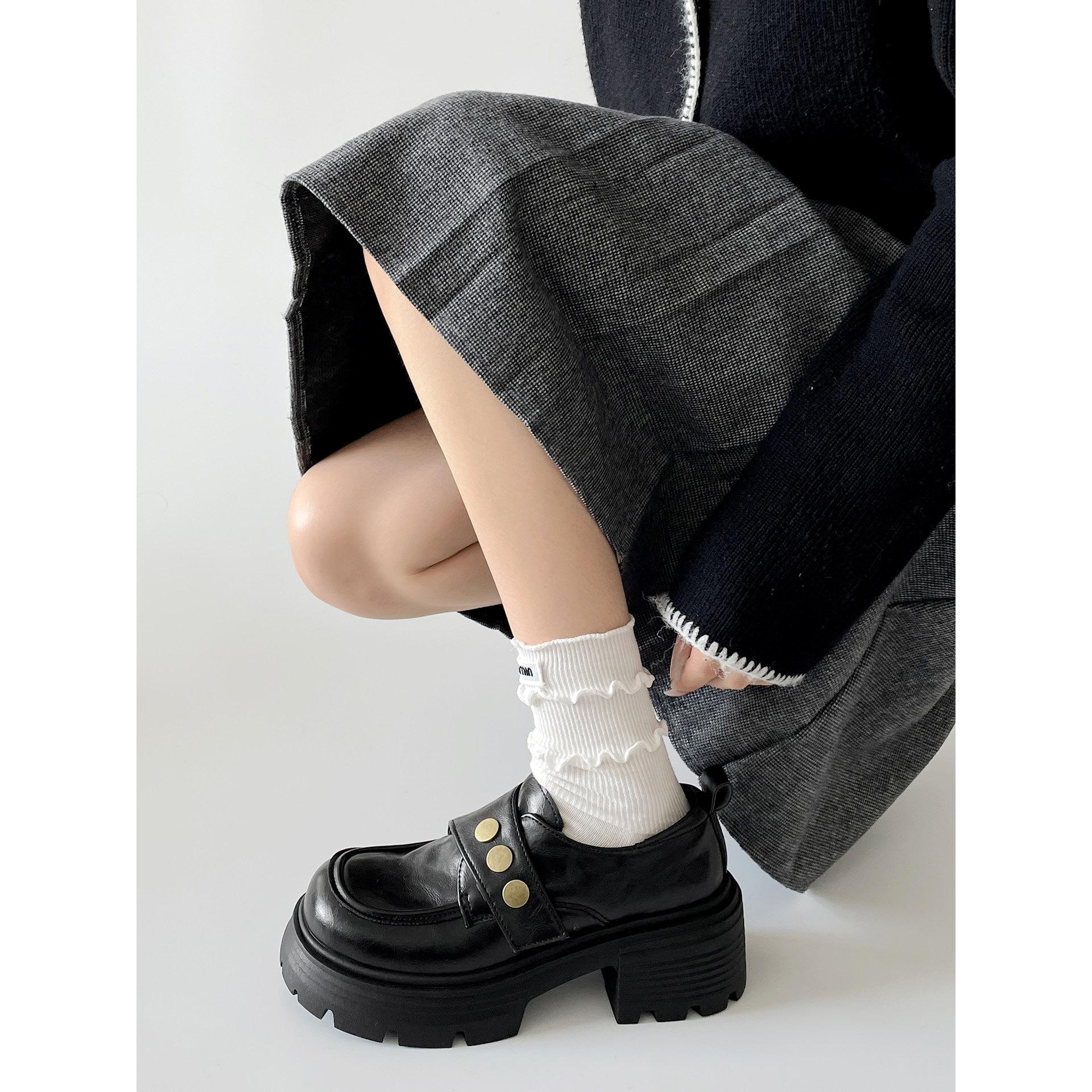 Женские лоферы на толстой подошве маленькие кожаные туфли однотонные туфли 39 коричневый 3500₽