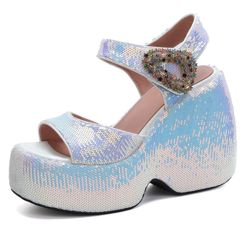 

Мода 2025 Блестящие Женские Сандалии Кристалл Липучка Танкетка 12см Платформа Каблук Большой Размер 41 42 43 Свидание Женская Обувь 39 белый