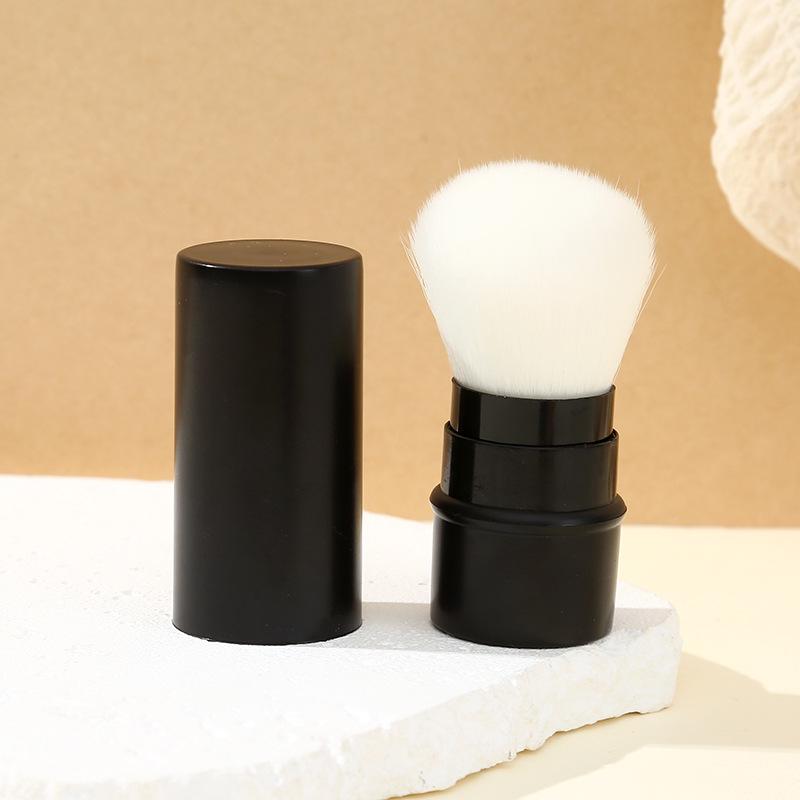 

Retractable Multifunctional Makeup Brush with Plastic Handle - Nylon Hair for Blush & Powder.