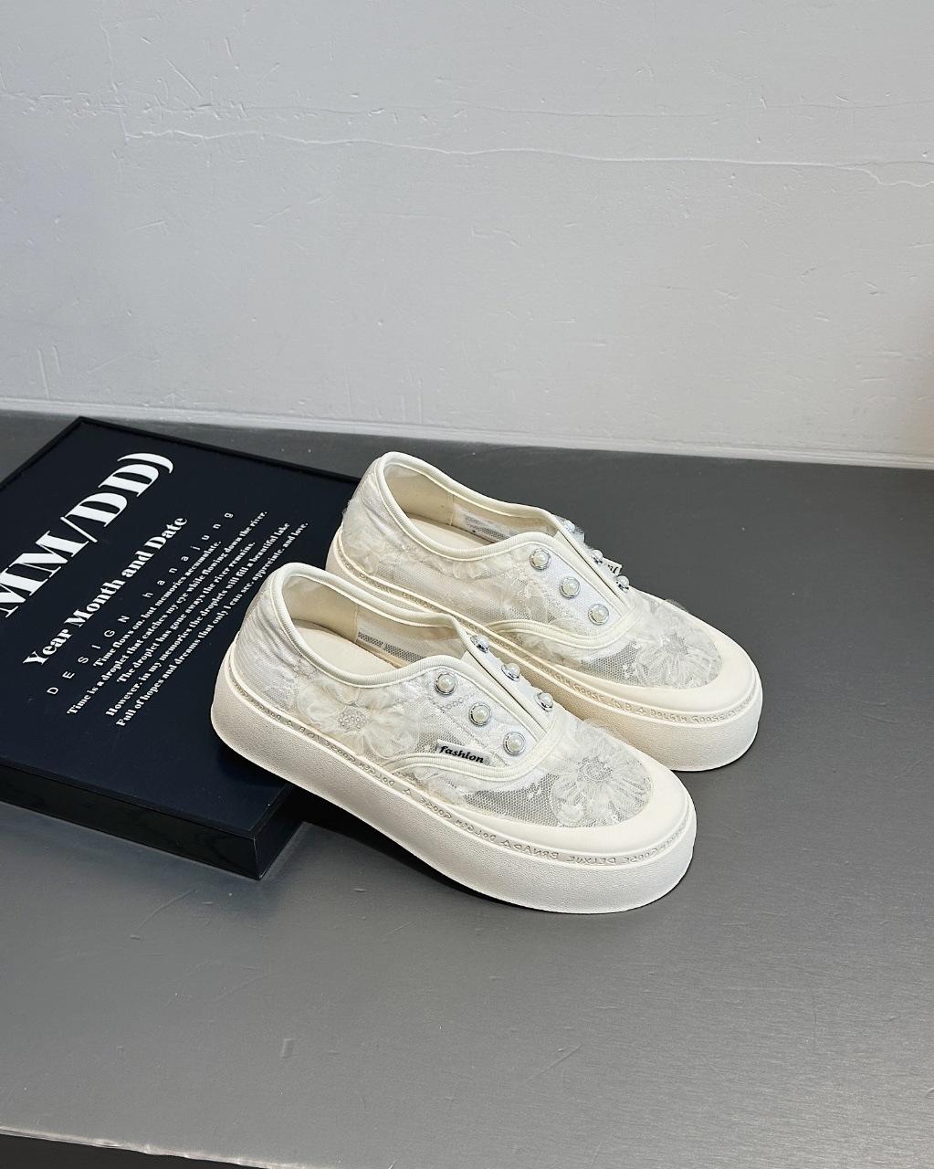 

Summer new breathable little white shoes women s shoes lace mesh platform casual shoes one pedal lazy shoes board shoes 40