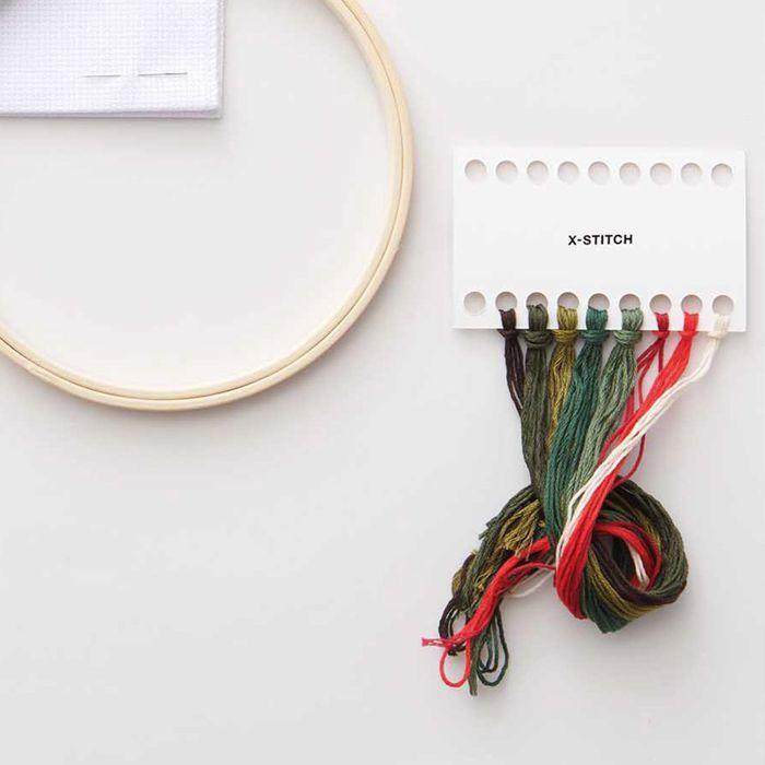 Kit point de croix couronne de baies Ø 15 cm