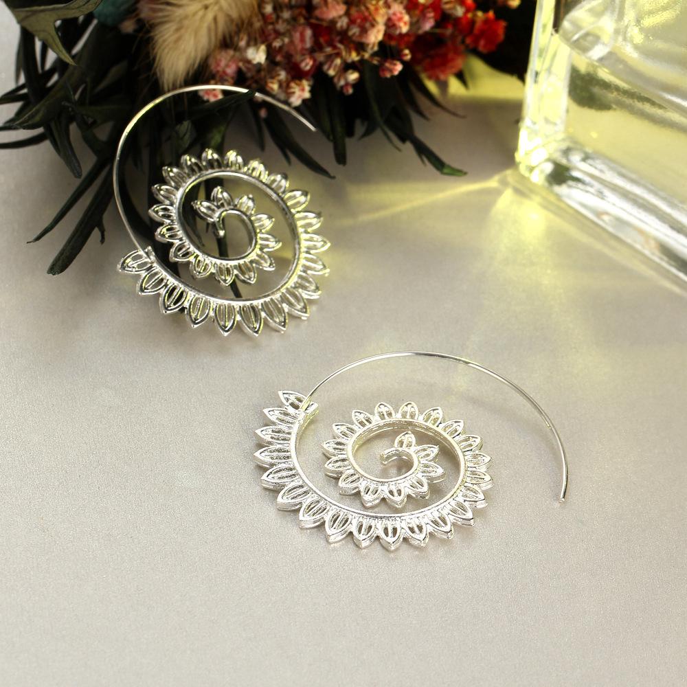 Women Fashion Exaggerated  Spiral Earrings Unique Delicate Elegant Decoration