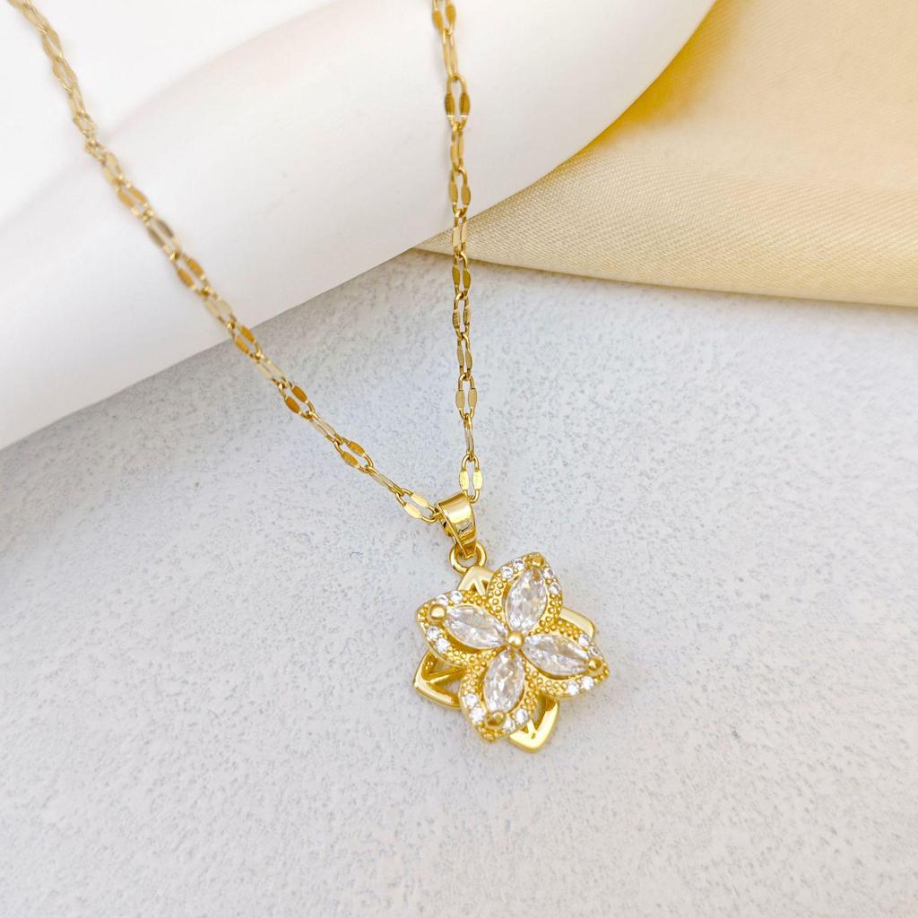 Women's Gold-Plated Copper Necklace: Luxury Fu Lu Pendant Clavicle Chain - Versatile Fashion Accessory