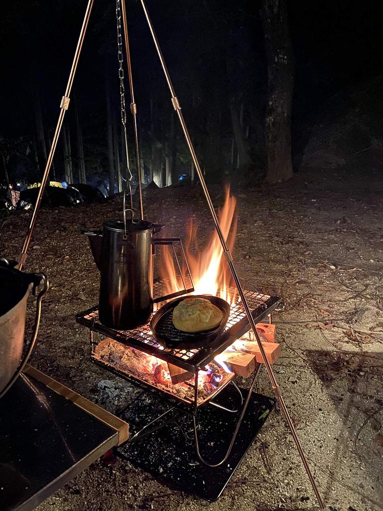Camping Moon MS-105-BRZ Tripod L 4patrový skládací stativ na oheň Nosnost 15 kg Úložné pouzdro součástí balení
