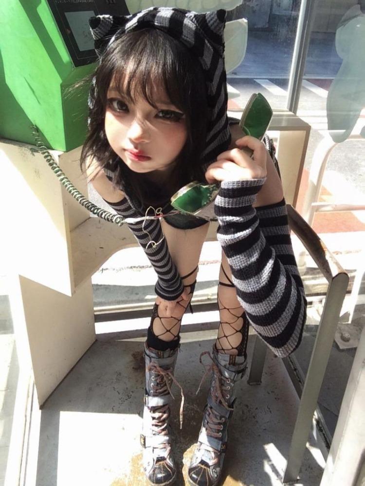 Gothic Striped Patchwork Hoodie Tops Women Japanese Style Vintage Punk Cat Print Sweater Y2k Hollow Out Slim Pullovers Soft Gril 2000s