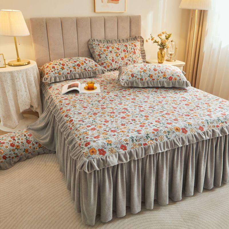 3 stücke Kleine Blumenmuster Plüsch Bett Rock Winter Dicke Volant Rand Tagesdecke Matratze Schutzhülle Anti Slip Bettlaken