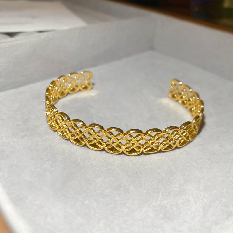 Flower hollow opening bracelet fashion simple metal temperament bracelet personality niche design sense jewelry women