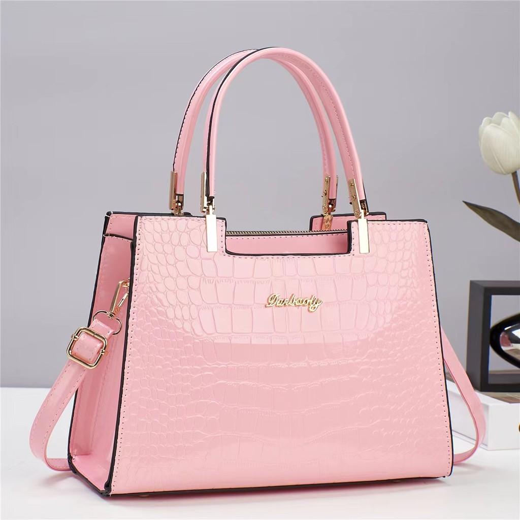 

Chic Midi Sized Crocodile Textured Shoulder Bag Perfect For Daily Use And Fashionable Outfits розовый