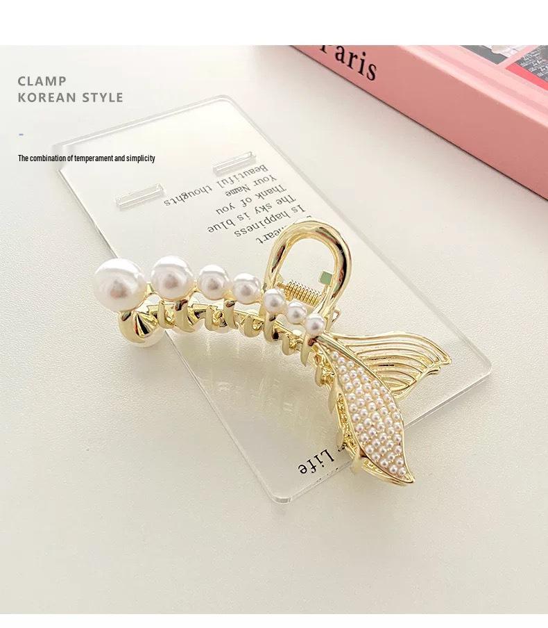High-End Large Metal Claw Hair Clip for Women - Elegant Updo Accessory