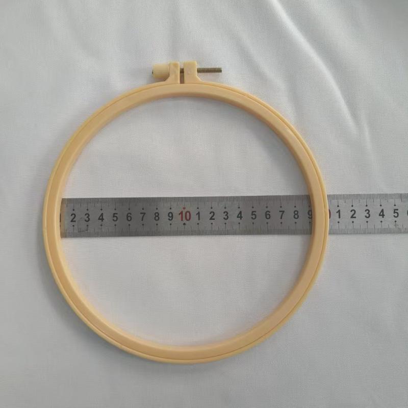 Adjustable Plastic Bamboo-Style Embroidery Hoop for DIY Cross Stitch and Fabric Stretching