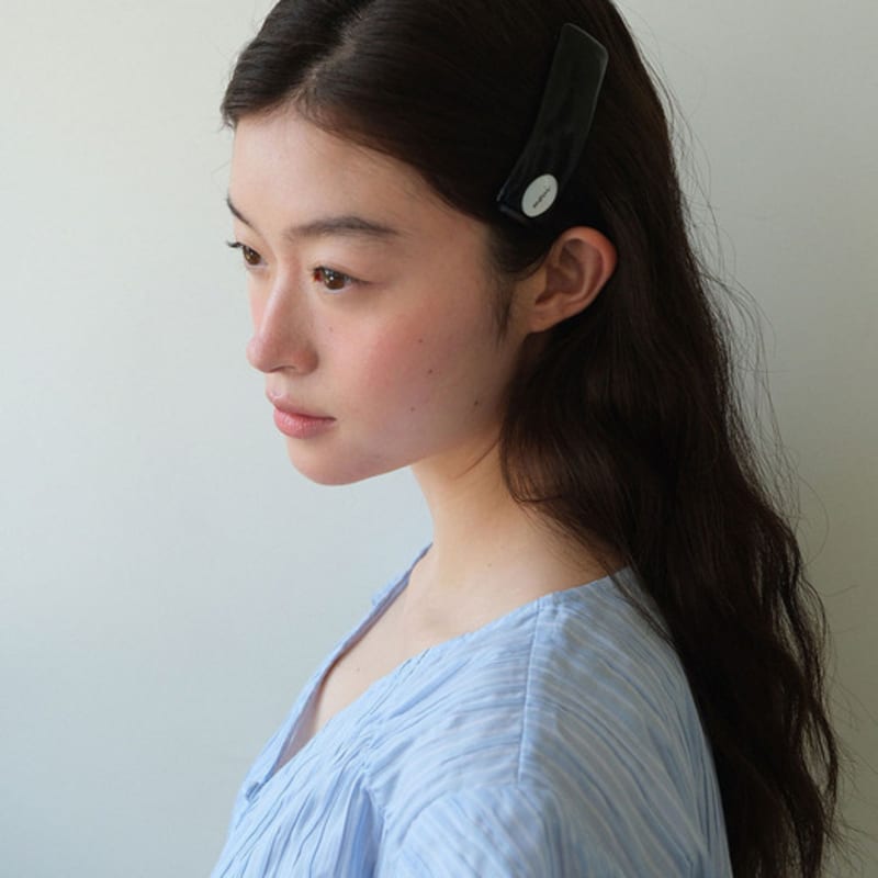 

moui moui Snug logo hairpin (BLACK) RIGHT