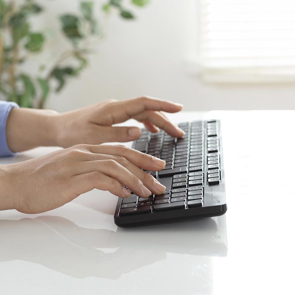 Teclado Sem Fio Silencioso Sanwa Supply (Sem Fio 2.4GHz com Teclado Numérico) SKB-WL37BK