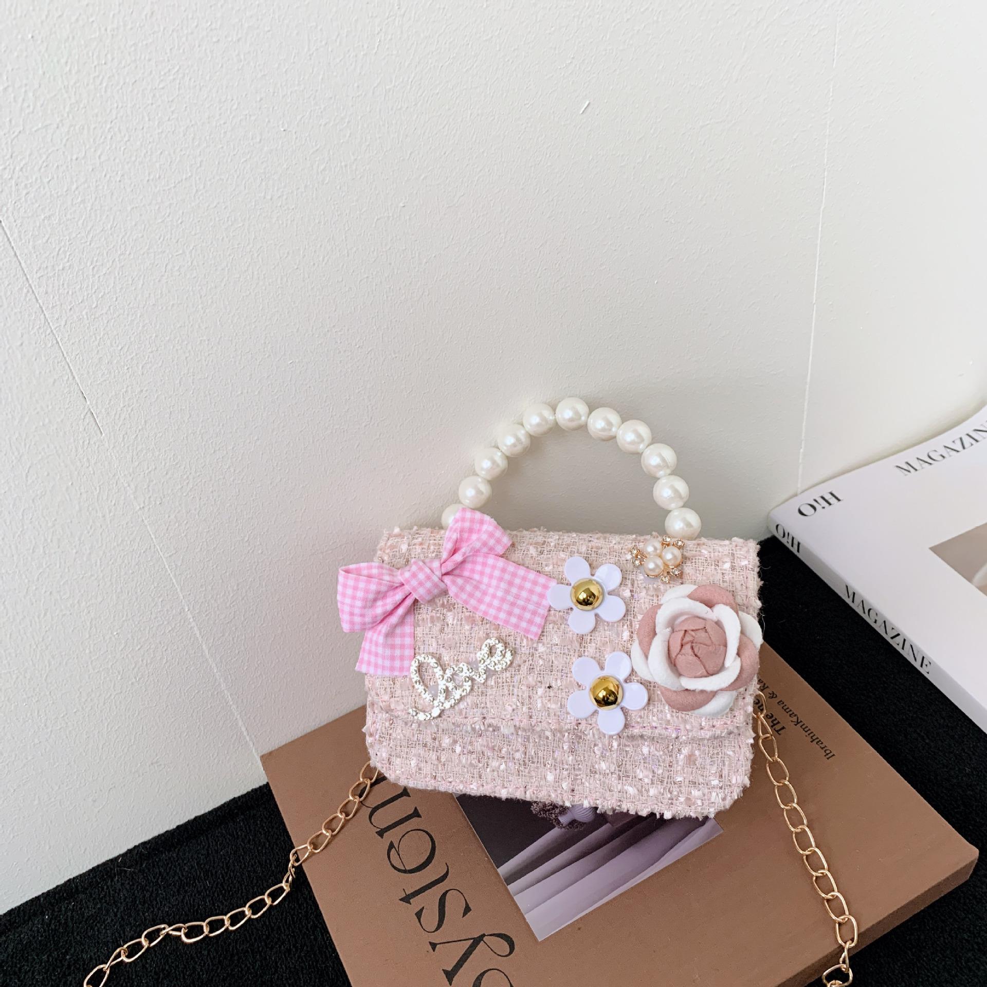 

Детская сумка через плечо в корейском стиле с бантом, камелией и жемчугом One Size