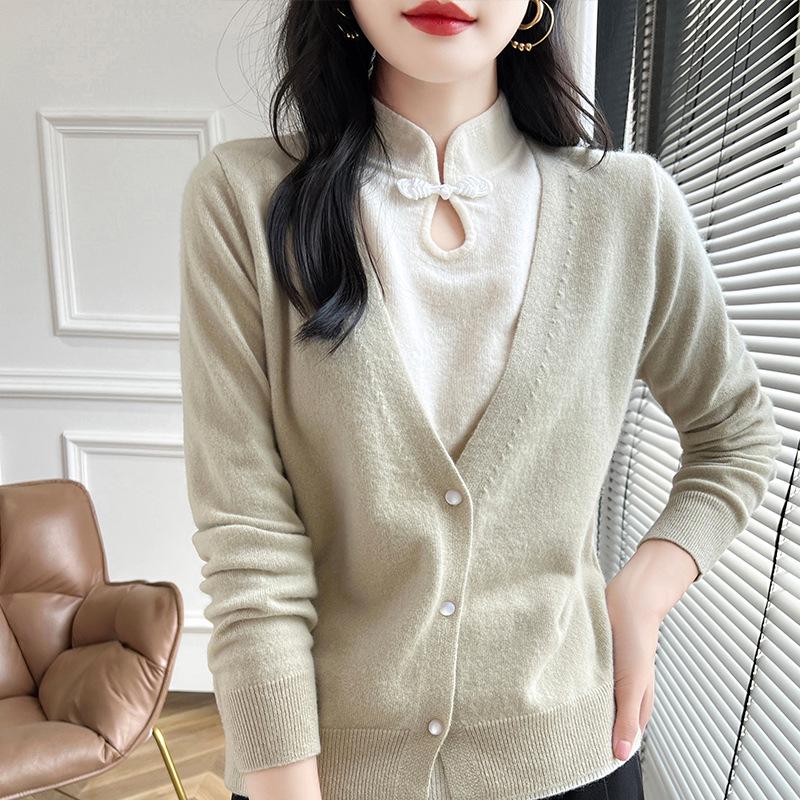 Frog Button Stand-Up Collar Cashmere Sweater - Chinese Style, Women's Autumn/Winter High-End Pullover