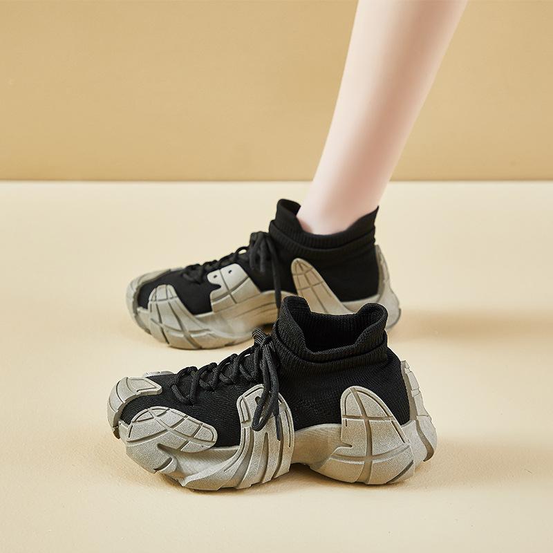 Socks and Shoes New Women's Casual Shoes Platform Women's Shoes Summer Breathable Octopus Flying Woven Sports Shoes Large Size