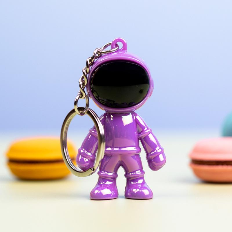 3D Astronaut Keychain: Trendy Car Pendant & Bag Accessory for Men and Women