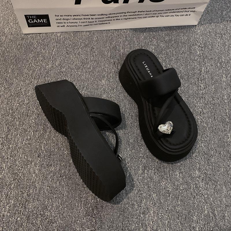 

2025 summer new thick-soled height-increasing cool slippers women s versatile small temperament advanced rhinestone set toe slippers 40 чёрный