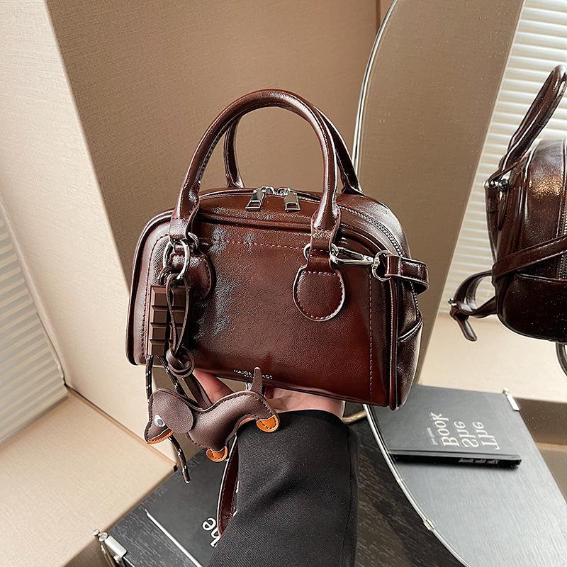 

Портативная модная сумка-подушка женская зимняя новая простая и универсальная сумка через плечо высококлассная женская сумка темно-коричневого