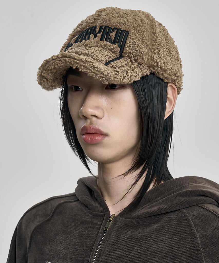 AJOBYAJO Arch Logo Fleece Cap [Camel]