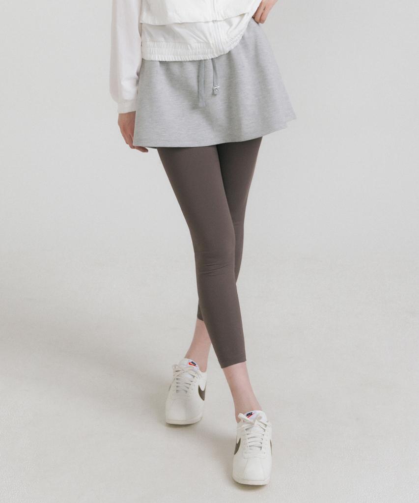 Front To Line Balancing Sweat Skirt