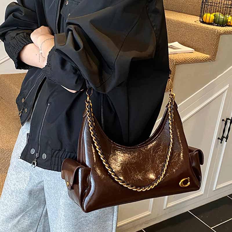 Large-capacity Simple and Fashionable Chain Shoulder Bag with Elastic Waist for Underarm Carrying - Retro Crossbody Commuter Bag