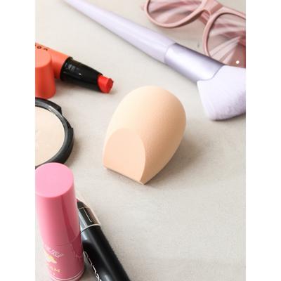 Daiso Oblique Blending Puff