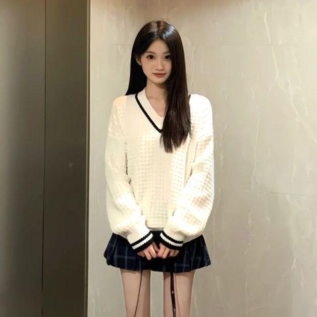 

Early Spring Academy Style V-Neck Sweater & High Waist Skirt Two-Piece Set S (80-95 lbs)