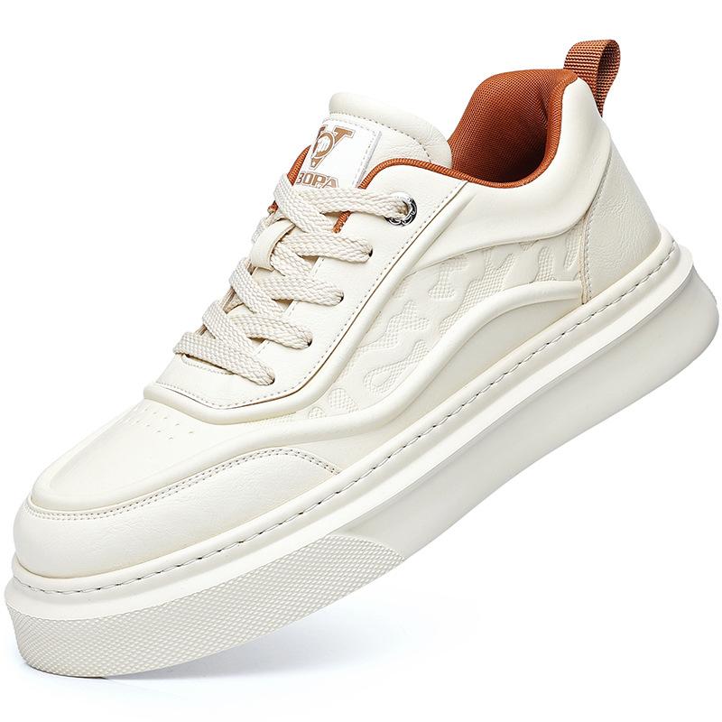 Spring and Autumn New Men's Lightweight Casual Leather Shoes Men's Handmade Online Sports Style Versatile Board Shoes