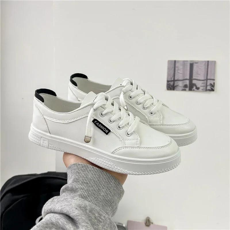 Fashion Leisure Women Sneakers Female Flats PU Mid Heels Lace Up Flat Platform Women Shoes Flats Round Toe Vulcanize Shoes Plus Size