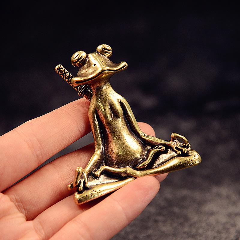 Messing Yoga Frosch Statue Mini Frosch Figur Kung Fu Tee Dekoration Zen Meditation Frosch Skulptur Heim Dekoration Zubehör