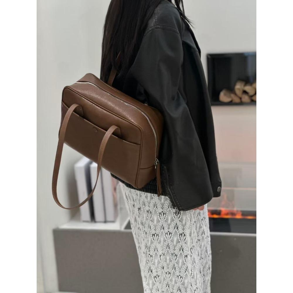 Retro makeup bag, genuine leather women's bag, large-capacity commuting hand-held armpit bag, single-shoulder crossbody bag