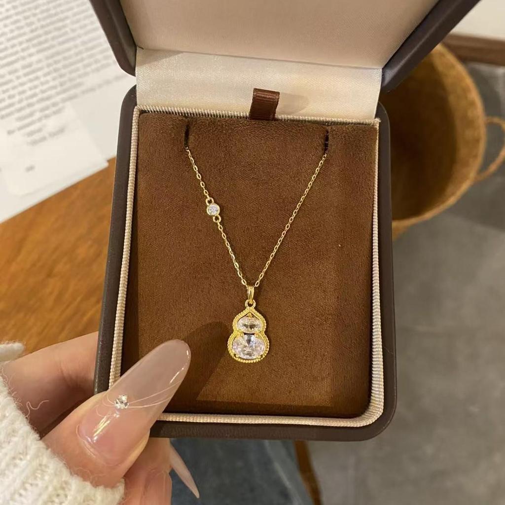 S925 Sterling Silver Chinese Style Zircon Gourd Necklace: Retro Luxury Design Clavicle Chain for Women.