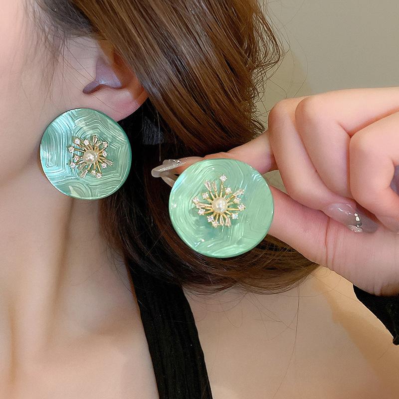 Silver Needle with Diamonds Flower Stripes Pearl Stud Earrings Medieval Vintage Retro Earrings Light Luxury Niche Earrings