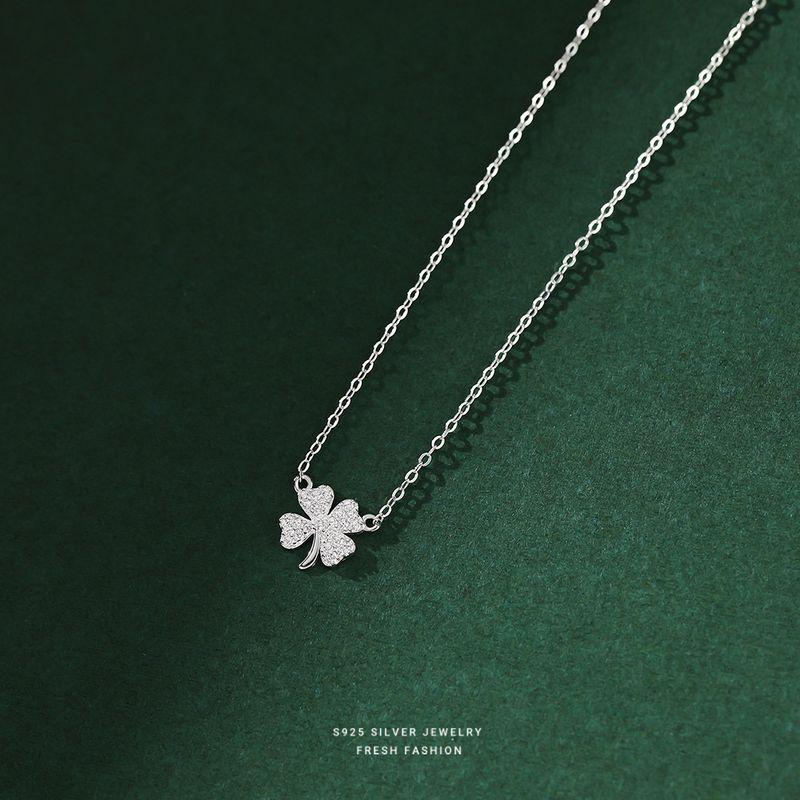 

Women s Diamond-Embedded Clover Necklace 2025 New Accessories Sterling Silver 999 Clavicle Chain Everyday Joker Pendant Silver Diamond Four-leaf Clover-White Gold [925 Silver]]