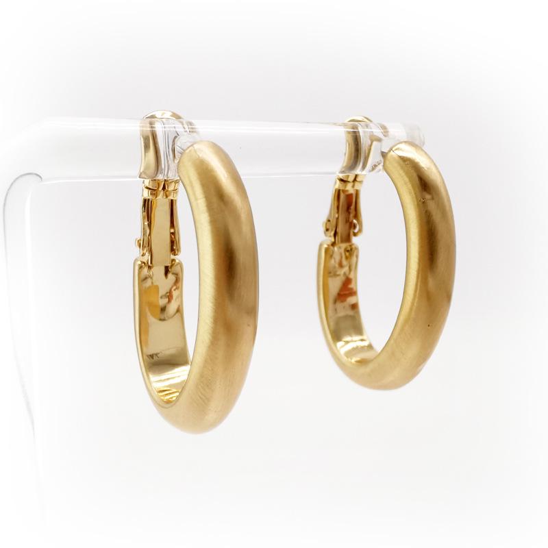 

Комплект женского колье и двухцветных серег с матовой отделкой в европейском и американском стиле для яркой личности