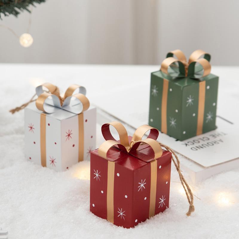 Christmas Wrought Iron Gift Package Christmas Tree Decoration Pendant Christmas Hanging Decoration Oliday Gift Box