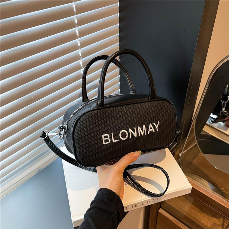 Ретро универсальные женские сумки, нишевый дизайн высокого класса 2025 осень, модные сумки под мышкой, сумки-мессенджеры чёрный