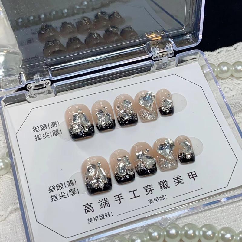 

High-End Rhinestone Short Press-On Nails Set for Brides